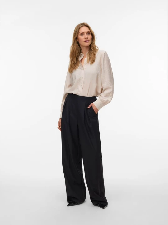 Zdjęcie produktu Vero Moda Koszula w kolorze kremowym rozmiar: XXL