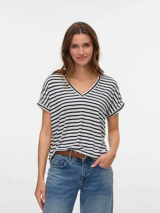 Zdjęcie produktu Vero Moda Koszulka w kolorze kremowym rozmiar: XS