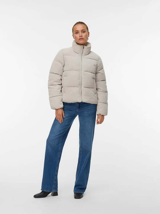 Zdjęcie produktu Vero Moda Kurtka pikowana w kolorze beżowym rozmiar: M