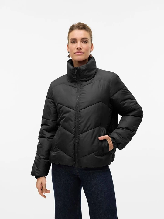 Zdjęcie produktu Vero Moda Kurtka pikowana w kolorze czarnym rozmiar: S
