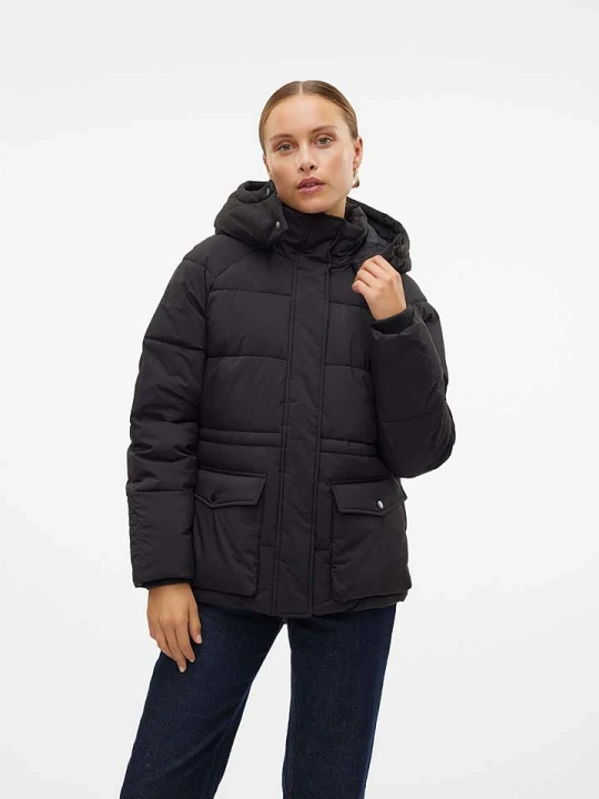 Zdjęcie produktu Vero Moda Kurtka zimowa w kolorze czarnym rozmiar: M