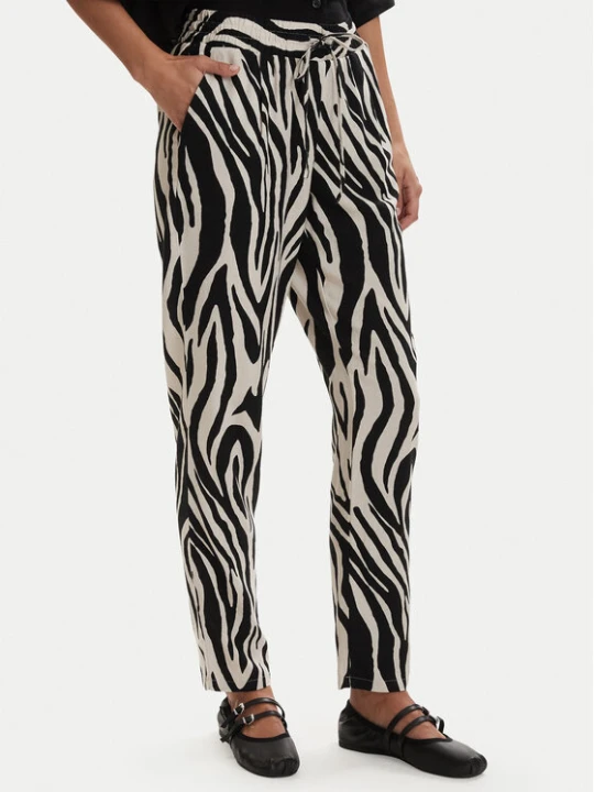 Zdjęcie produktu Vero Moda Spodnie materiałowe Jesmilo 10279691 Beżowy Regular Fit