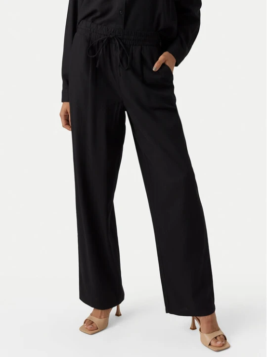Zdjęcie produktu Vero Moda Spodnie materiałowe Jesmilo 10287363 Czarny Regular Fit