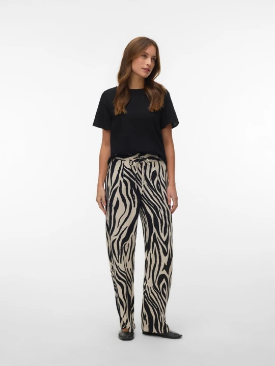 Zdjęcie produktu Vero Moda Spodnie w kolorze beżowo-czarnym rozmiar: M