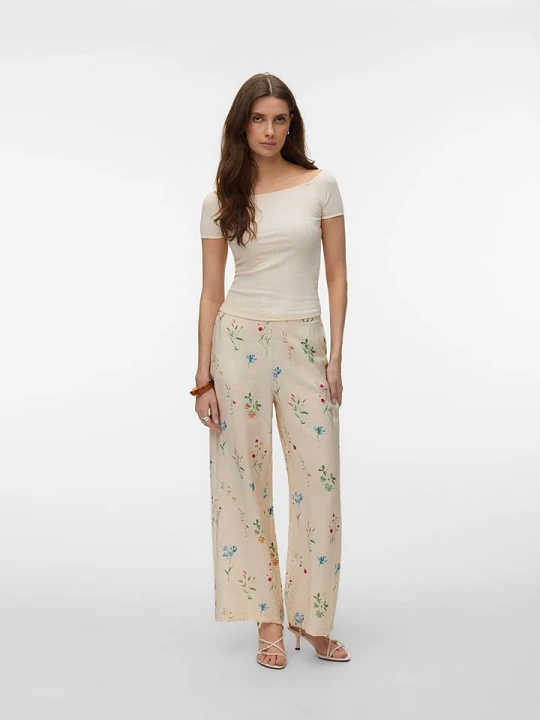 Zdjęcie produktu Vero Moda Spodnie w kolorze beżowym rozmiar: XL