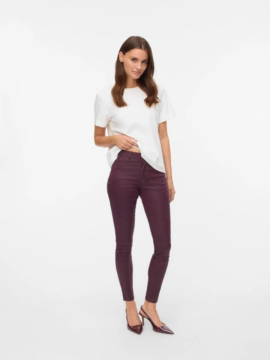 Zdjęcie produktu Vero Moda Spodnie w kolorze bordowym ze skóry syntetycznej rozmiar: XL / L30