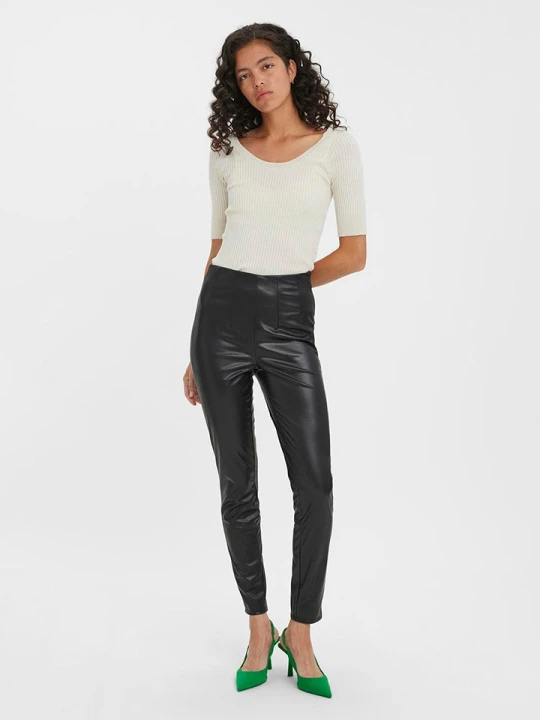 Zdjęcie produktu Vero Moda Spodnie w kolorze czarnym rozmiar: XS / L32