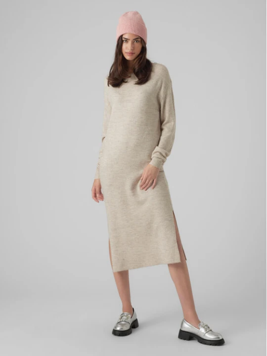 Zdjęcie produktu Vero Moda Sukienka dzianinowa 10291689 Beżowy Relaxed Fit