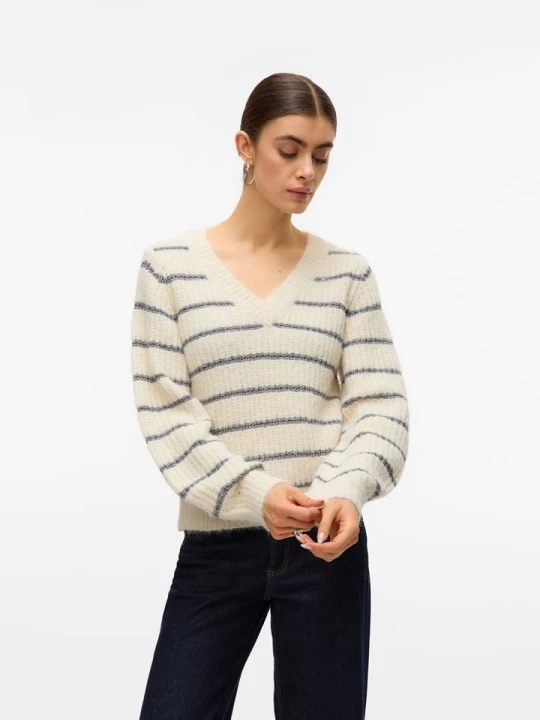 Zdjęcie produktu Vero Moda Sweter w kolorze kremowym rozmiar: XL