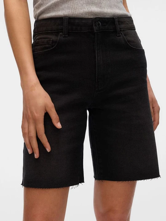 Zdjęcie produktu Vero Moda Szorty dżinsowe w kolorze czarnym rozmiar: M