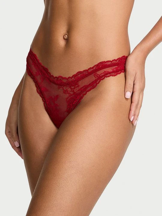 Zdjęcie produktu Very Sexy Stringi koronkowe z wysoko wyciętymi nogawkami Rose Lace Victoria's Secret Czerwony
