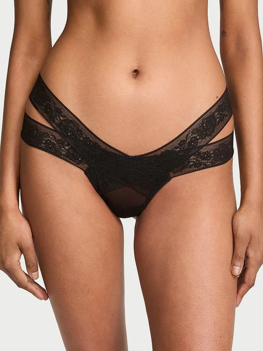 Zdjęcie produktu Very Sexy Stringi z wycięciami i z koronką Strappy Cut-Out Victoria's Secret Czarny