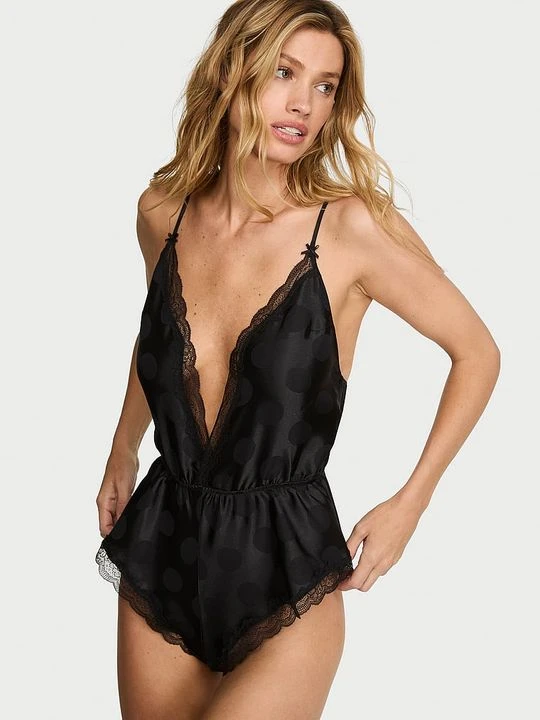 Zdjęcie produktu Victoria's Secret Kombinezon satynowy do spania Tease Dot Czarny