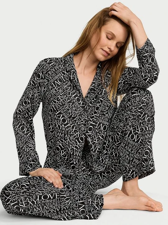 Zdjęcie produktu Victoria's Secret Piżama satynowa z długimi rękawami Signature Logo