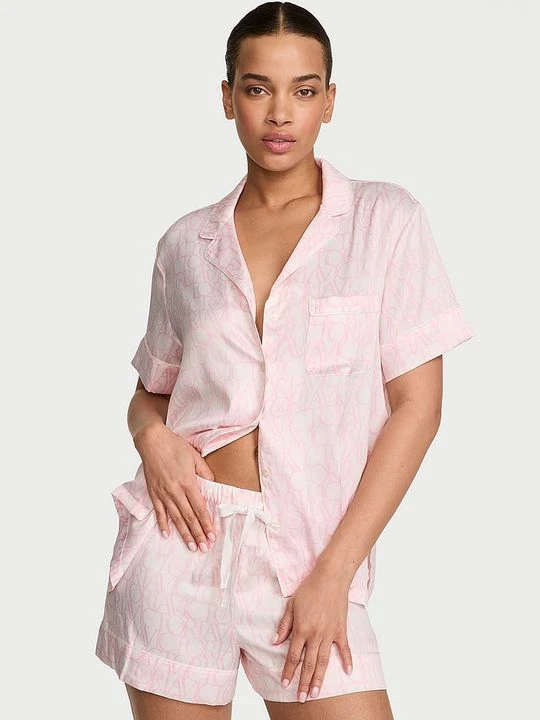 Zdjęcie produktu Victoria's Secret Piżama satynowa z szortami Signature Z nadrukiem