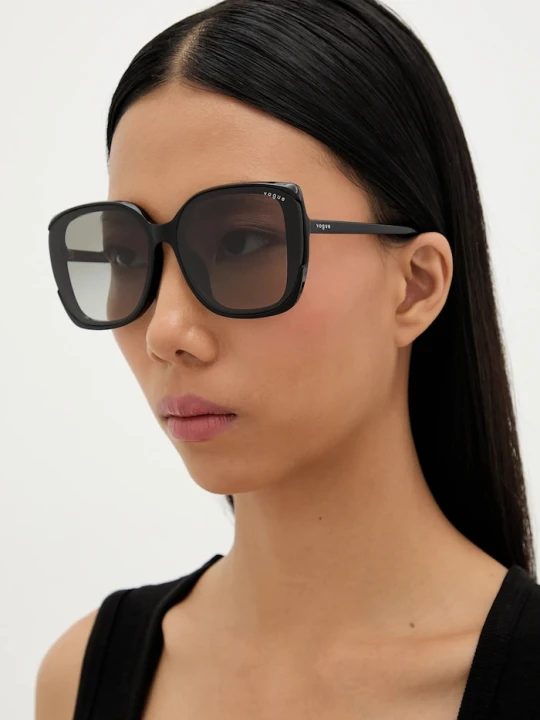 Zdjęcie produktu VOGUE okulary przeciwsłoneczne czarny