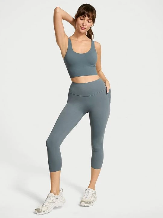 Zdjęcie produktu VSX Legginsy VSX Elevate Capri Victoria's Secret Szary