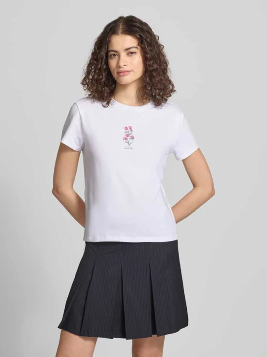 Zdjęcie produktu Wąsko skrojony T-shirt z mieszanki bawełny z kwiatowym printem REVIEW Biały