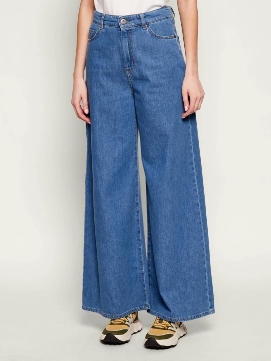 Zdjęcie produktu Weekend MaxMara Jeansy WKDVEGA | flare fit niebieski
