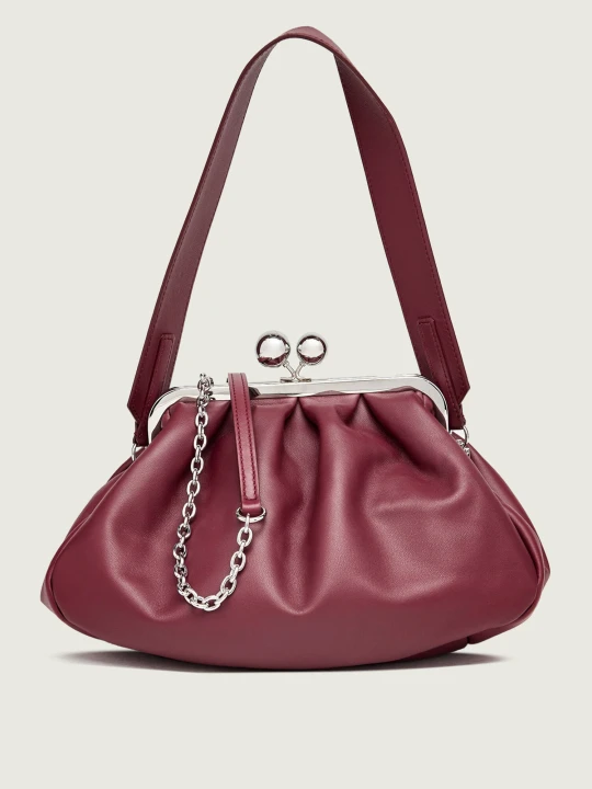 Zdjęcie produktu Weekend MaxMara Skórzana torebka na ramię Cubico Pasticcino bordowy