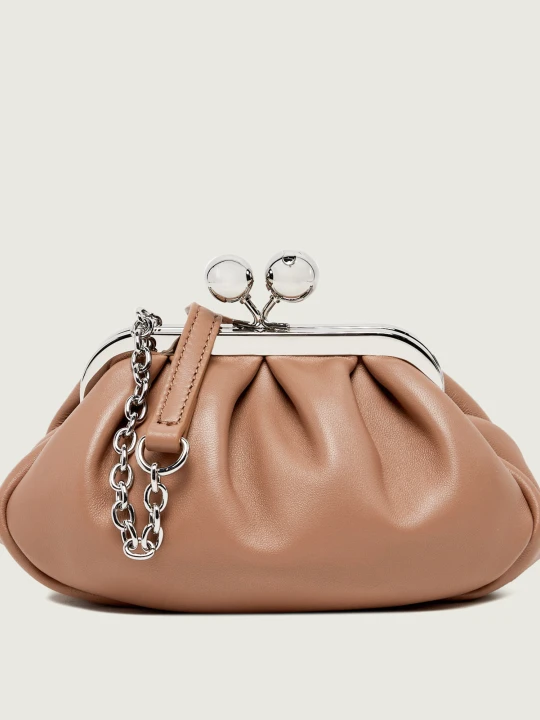 Zdjęcie produktu Weekend MaxMara Skórzana torebka na ramię Wkanembi Pasticcino beżowy