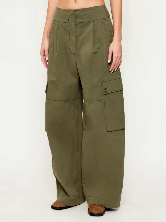 Zdjęcie produktu Weekend MaxMara Spodnie cargo WKDAQUILA | Loose fit zielony