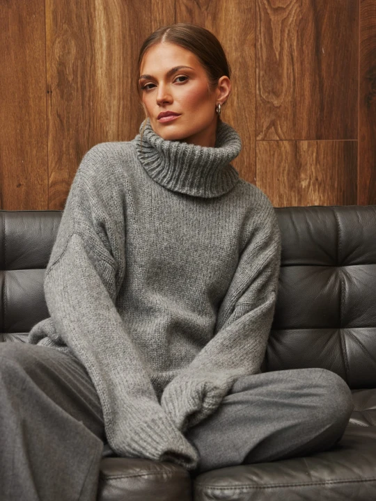 Zdjęcie produktu WEŁNIANY GOLF ADELE SZARY One size - Flawless