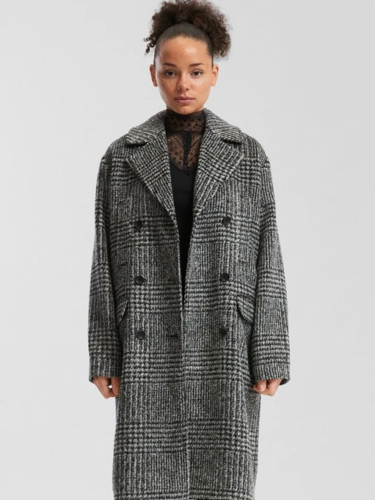 Zdjęcie produktu Wełniany płaszcz oversize w kratę QS czarny