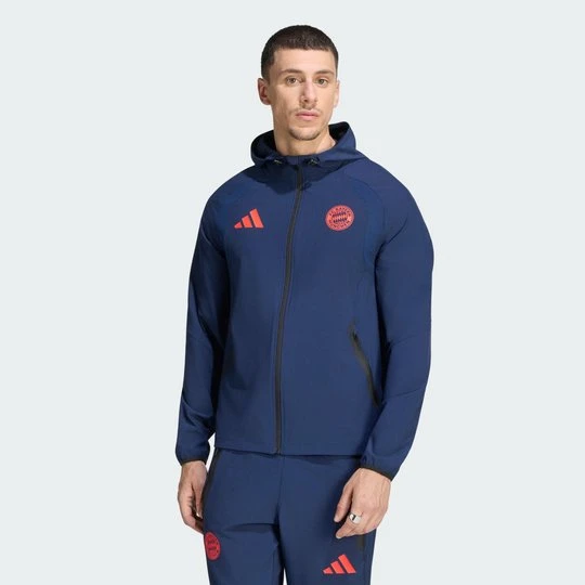 Zdjęcie produktu Wiatrówka FC Bayern Monachium Tiro Travel Adidas niebieski