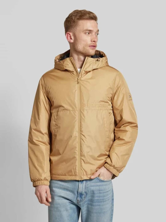 Zdjęcie produktu Wiatrówka z napisem z logo Tommy Hilfiger Camel