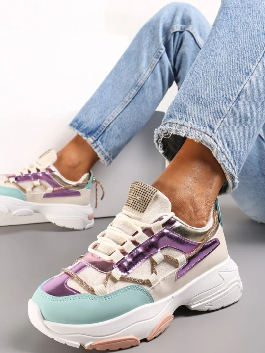 Zdjęcie produktu Beżowo-Fioletowe Sneakersy Ozdobione Sznureczkiem z Cyrkoniami Nathanias