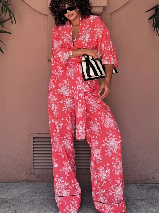 Zdjęcie produktu Wiskozowy komplet koszula kimono i spodnie LARAH - wzór 3  magmac 
