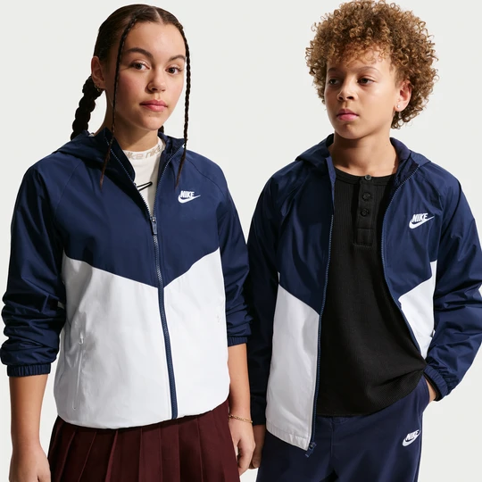 Zdjęcie produktu Wodoodporna kurtka z kapturem dla dużych dzieci Nike Windrunner - Niebieski