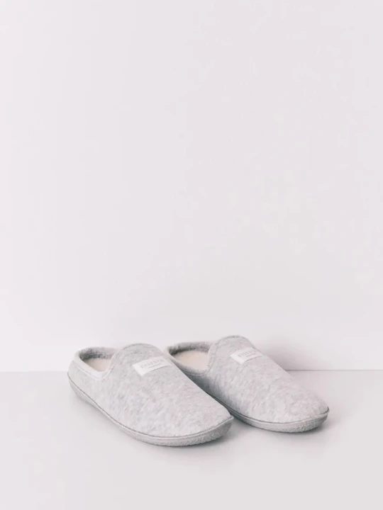 Zdjęcie produktu women'secret kapcie EVERYDAY ESSENTIALS szary