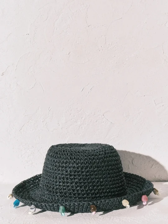 Zdjęcie produktu women'secret kapelusz damski pleciony czarny