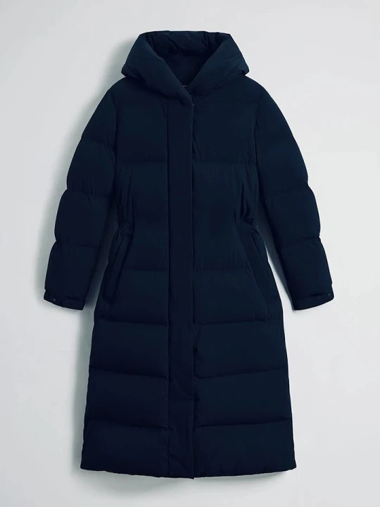 Zdjęcie produktu Woolrich Płaszcz puchowy "Cloud Madison" w kolorze granatowym rozmiar: S