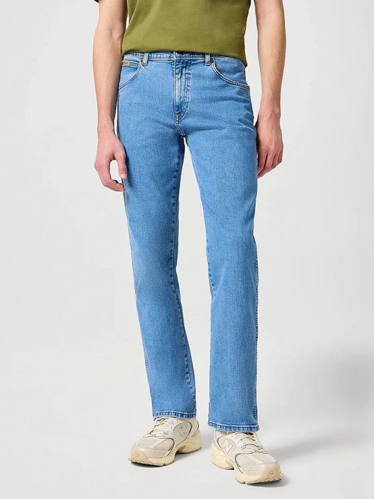 Zdjęcie produktu Wrangler Dżinsy - Regular fit - w kolorze błękitnym rozmiar: W30 / L30