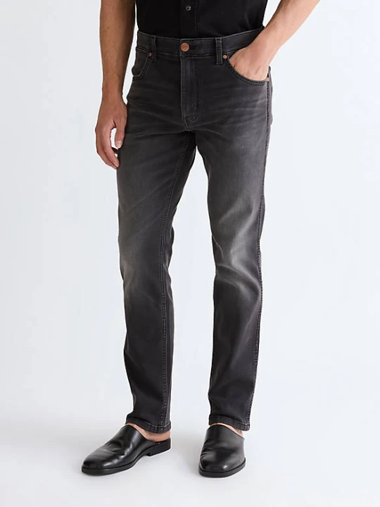 Zdjęcie produktu Wrangler Greensboro Straight High Stretch Jean Raven Ash Size 44 x34