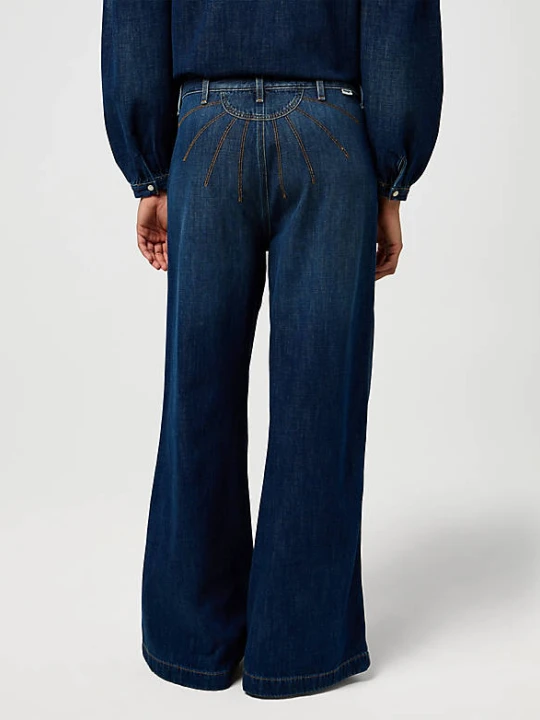 Zdjęcie produktu Wrangler High Rise Loose Denim Trouser Homestead Haze Size 32 x32