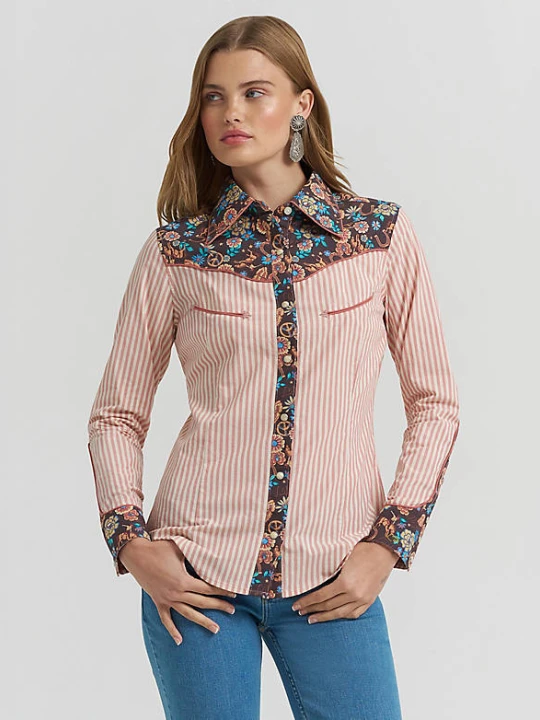 Zdjęcie produktu Wrangler Lainey Wilson x Wrangler Prarie Print Shirt Pink Pink
