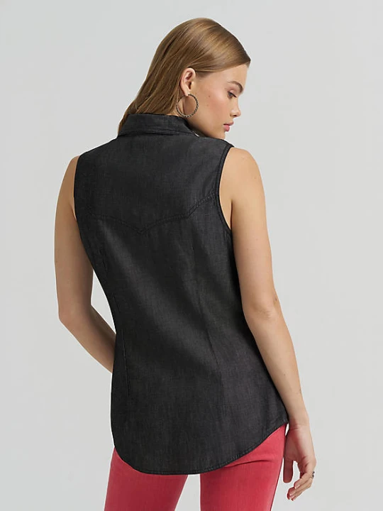 Zdjęcie produktu Wrangler Lainey Wilson x Wrangler Sleeveless Snap Shirt Black Denim
