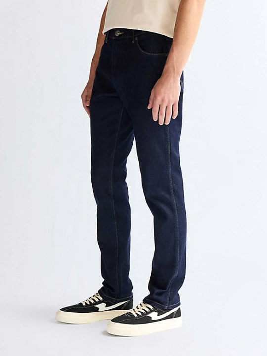 Zdjęcie produktu Wrangler Larston Slim Tapered Low Stretch Jean Moonlight Rinse Size 40 x34