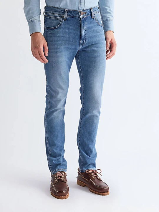 Zdjęcie produktu Wrangler Larston Slim Tapered Low Stretch Jean New Favorite Size 40 x34