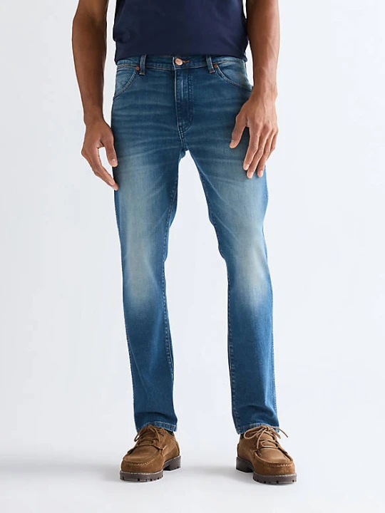 Zdjęcie produktu Wrangler Larston Slim Tapered Medium Stretch Jean Slate Runner Size 40 x32