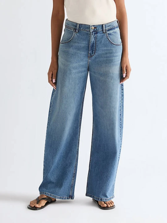 Zdjęcie produktu Wrangler Low Rise Loose Ultra Barrel Jean Stormy Dust Size 31 x32