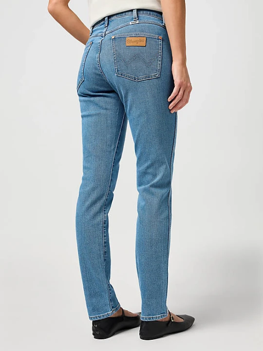 Zdjęcie produktu Wrangler Piper Slim Jean Velvet Sky Size 33 x32
