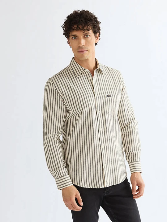 Zdjęcie produktu Wrangler Regular One Pocket Shirt Rosin