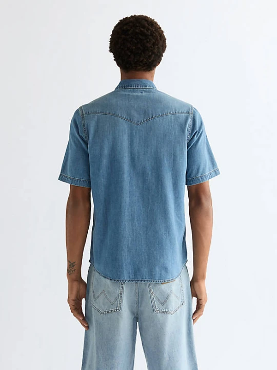 Zdjęcie produktu Wrangler Regular Short Sleeve Western Shirt Mid Light Wash