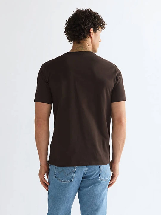 Zdjęcie produktu Wrangler Regular Sign Off Tee Chocolate Torte