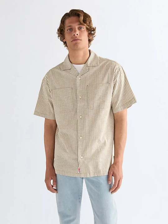 Zdjęcie produktu Wrangler Relaxed Resort Shirt Gothic Olive